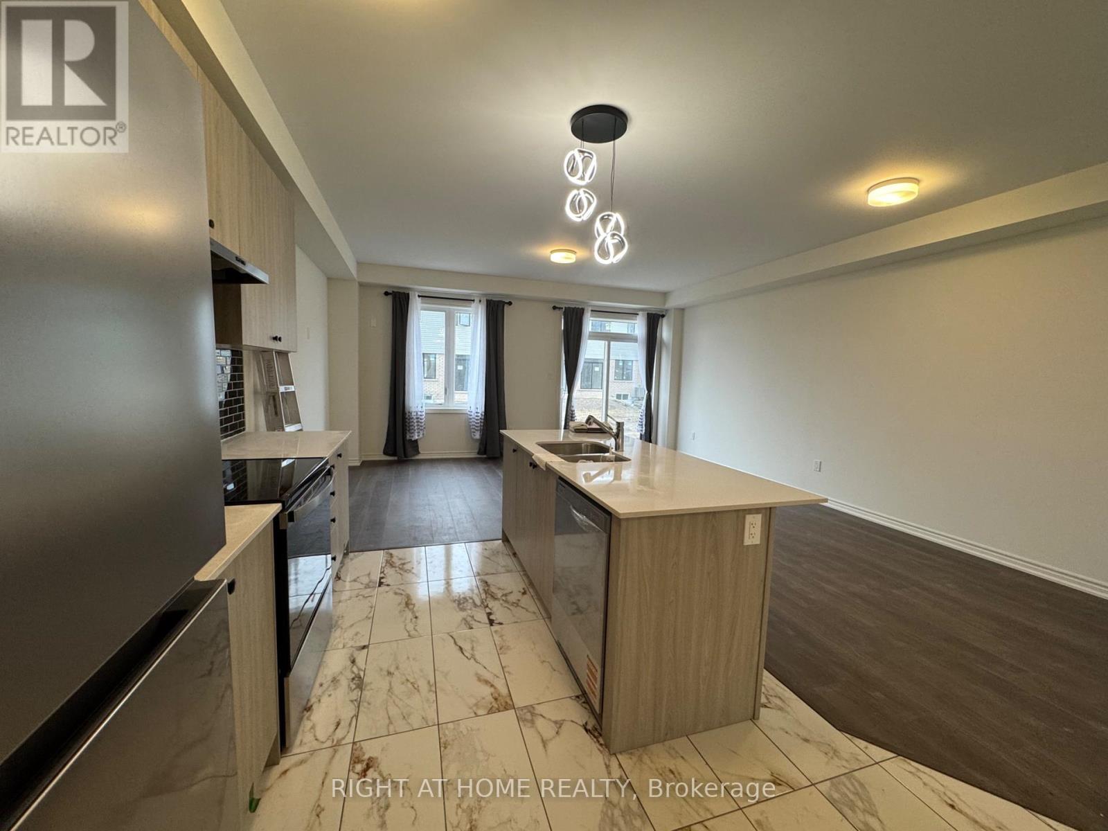 108 Sanderson Drive, Kawartha Lakes, Ontario  K9V 0S7 - Photo 12 - X12942068