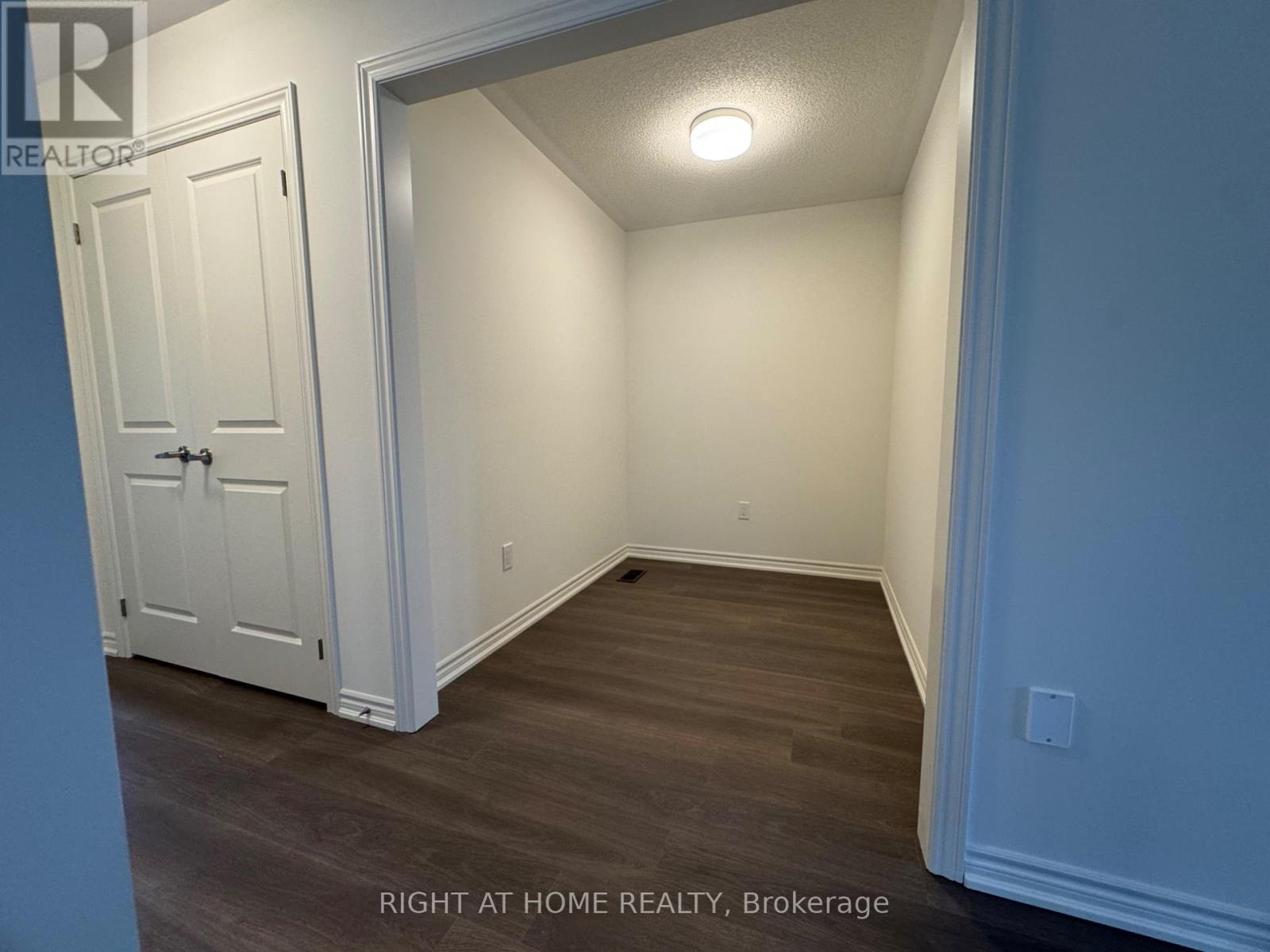 108 Sanderson Drive, Kawartha Lakes, Ontario  K9V 0S7 - Photo 32 - X12942068