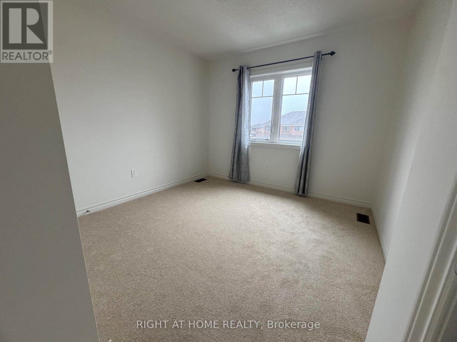 108 Sanderson Drive, Kawartha Lakes, Ontario  K9V 0S7 - Photo 29 - X12942068