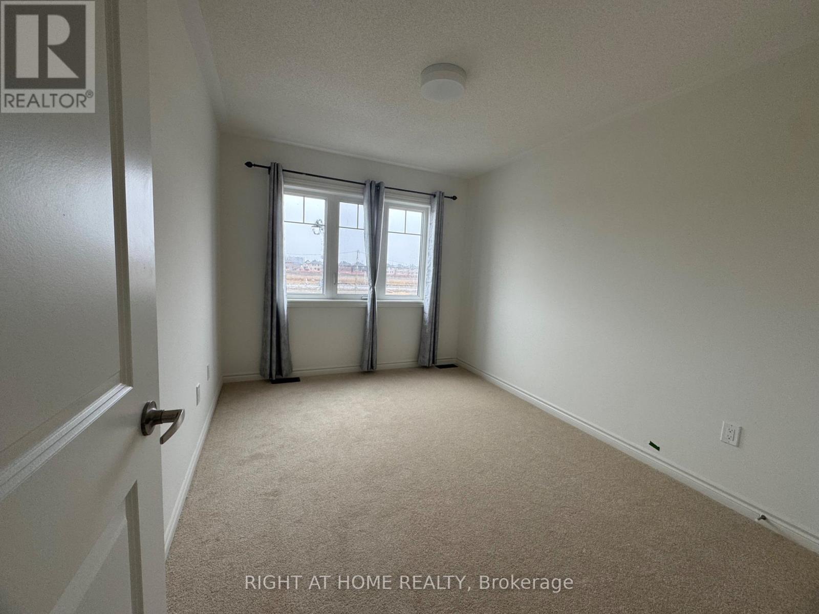 108 Sanderson Drive, Kawartha Lakes, Ontario  K9V 0S7 - Photo 34 - X12942068