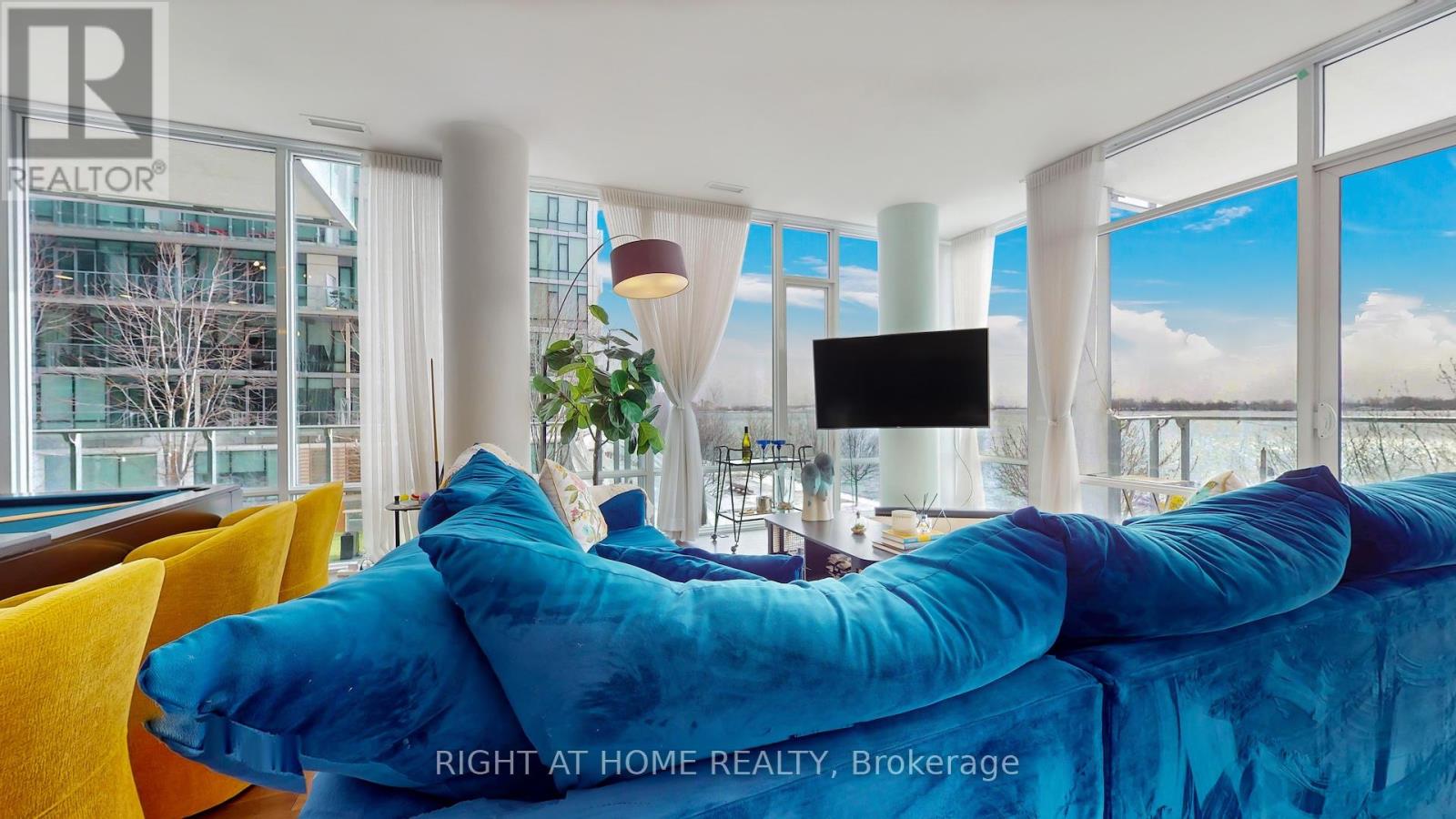 314 - 29 Queens Quay E, Toronto, Ontario M5E 0A4 - Photo 4 - C12903224