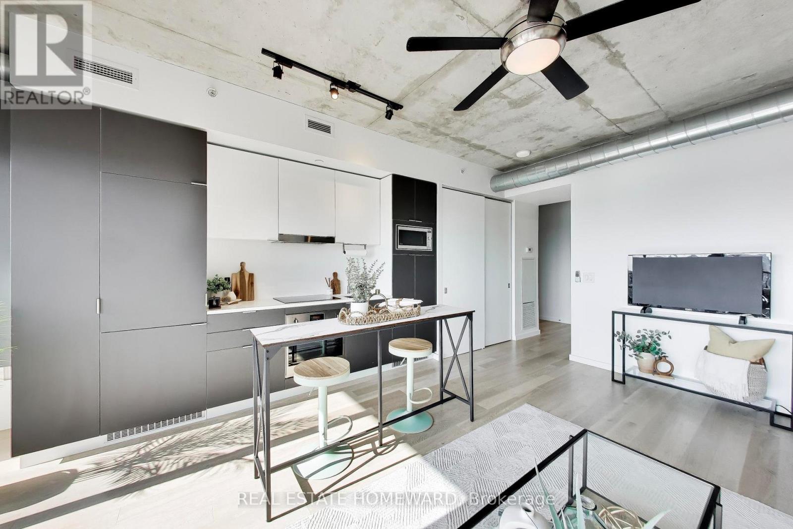 1011 - 170 Bayview Avenue, Toronto, Ontario M5A 0M4 - Photo 4 - C12966724