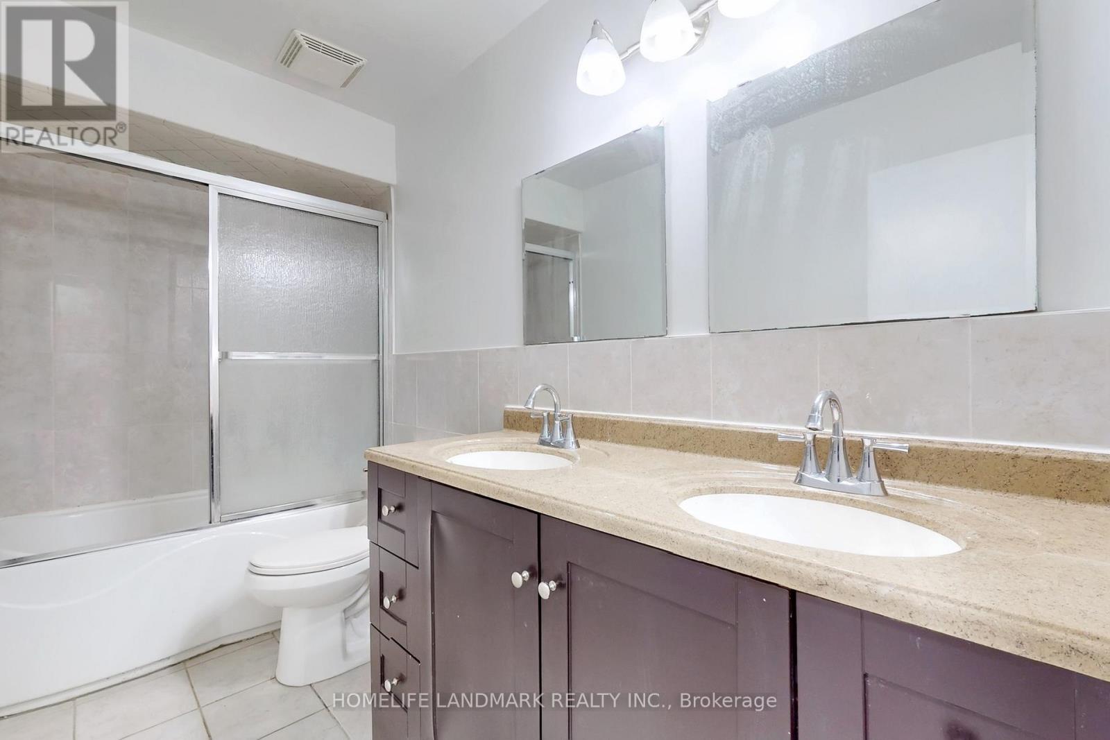 225 Pineway Boulevard, Toronto, Ontario  M2H 1B5 - Photo 17 - C12966736