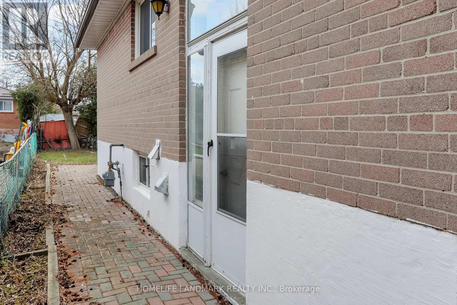 225 Pineway Boulevard, Toronto, Ontario  M2H 1B5 - Photo 19 - C12966736