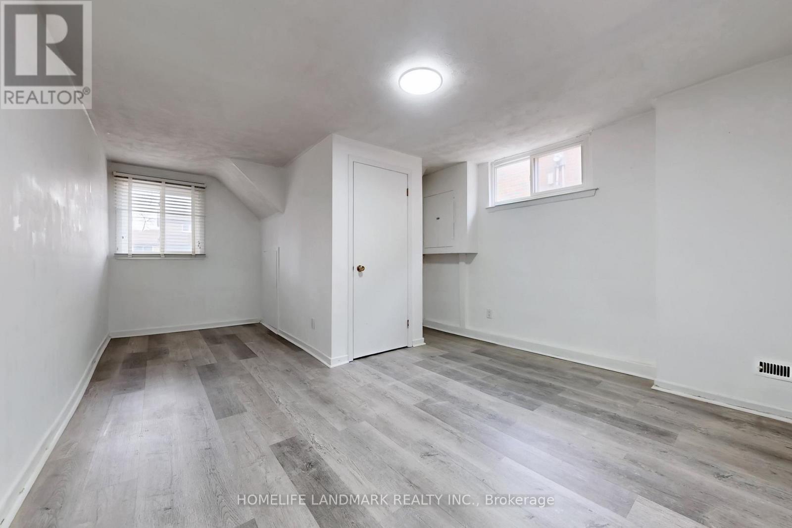 225 Pineway Boulevard, Toronto, Ontario  M2H 1B5 - Photo 25 - C12966736