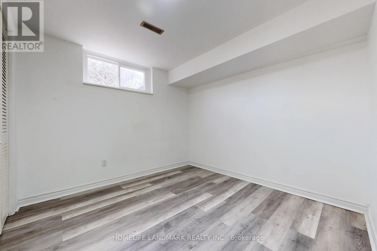 225 Pineway Boulevard, Toronto, Ontario  M2H 1B5 - Photo 28 - C12966736