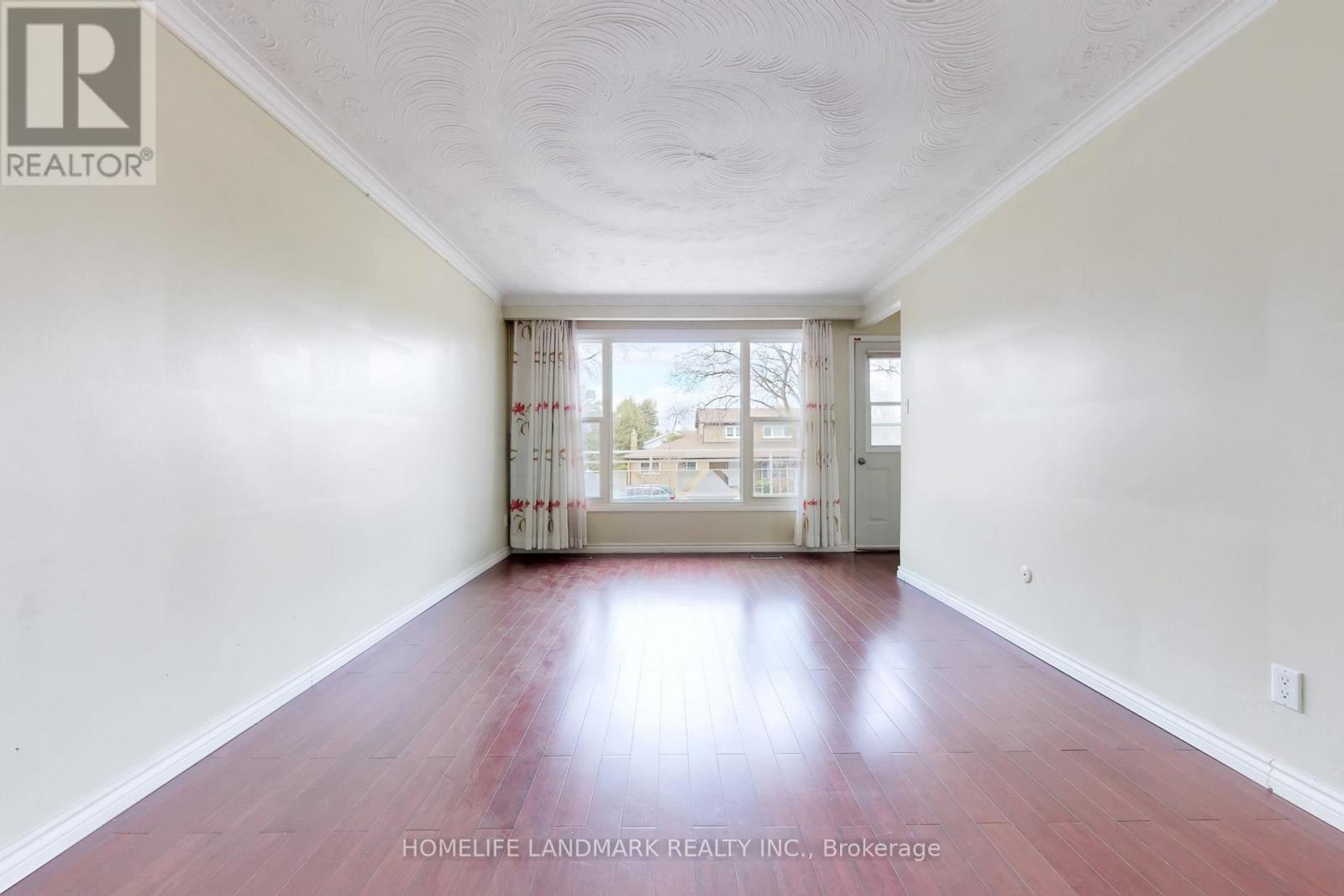 225 Pineway Boulevard, Toronto, Ontario  M2H 1B5 - Photo 5 - C12966736