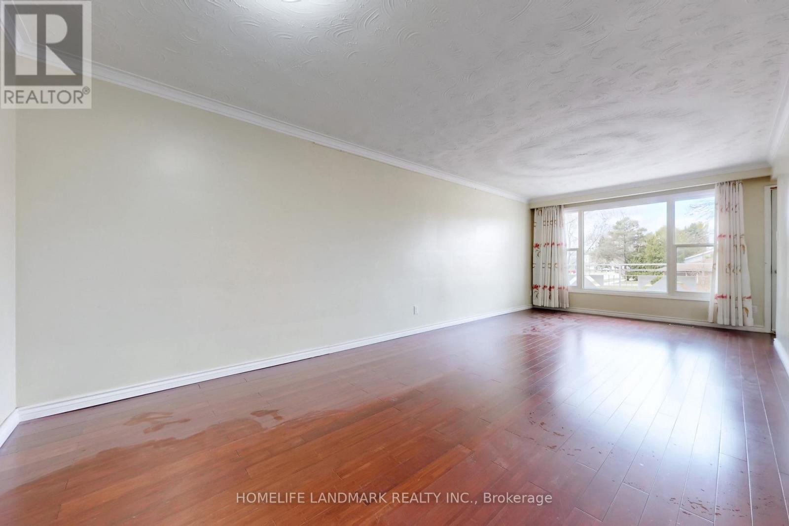 225 Pineway Boulevard, Toronto, Ontario  M2H 1B5 - Photo 6 - C12966736