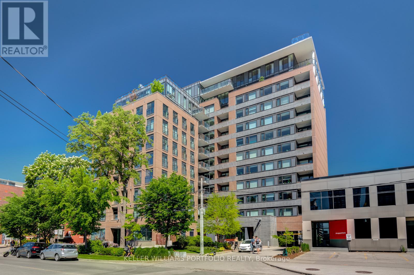 809 - 400 WELLINGTON STREET W, Toronto, Ontario