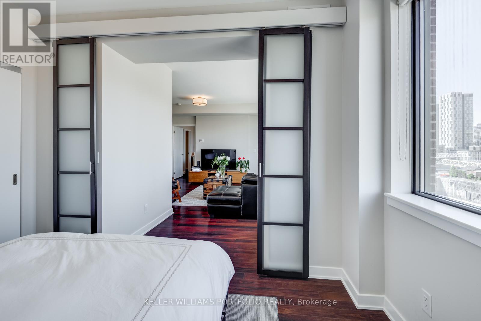 809 - 400 Wellington Street W, Toronto, Ontario  M5V 0B5 - Photo 14 - C12966740