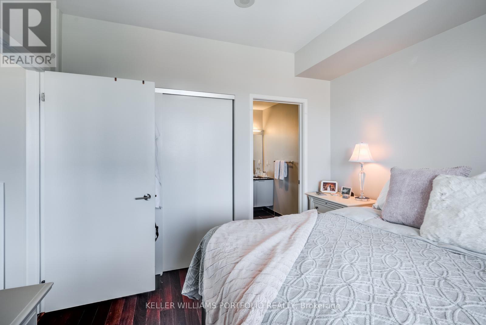 809 - 400 Wellington Street W, Toronto, Ontario  M5V 0B5 - Photo 16 - C12966740