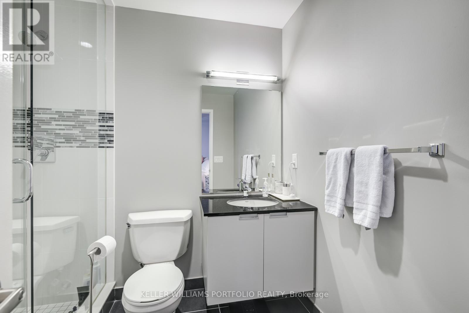 809 - 400 Wellington Street W, Toronto, Ontario  M5V 0B5 - Photo 18 - C12966740