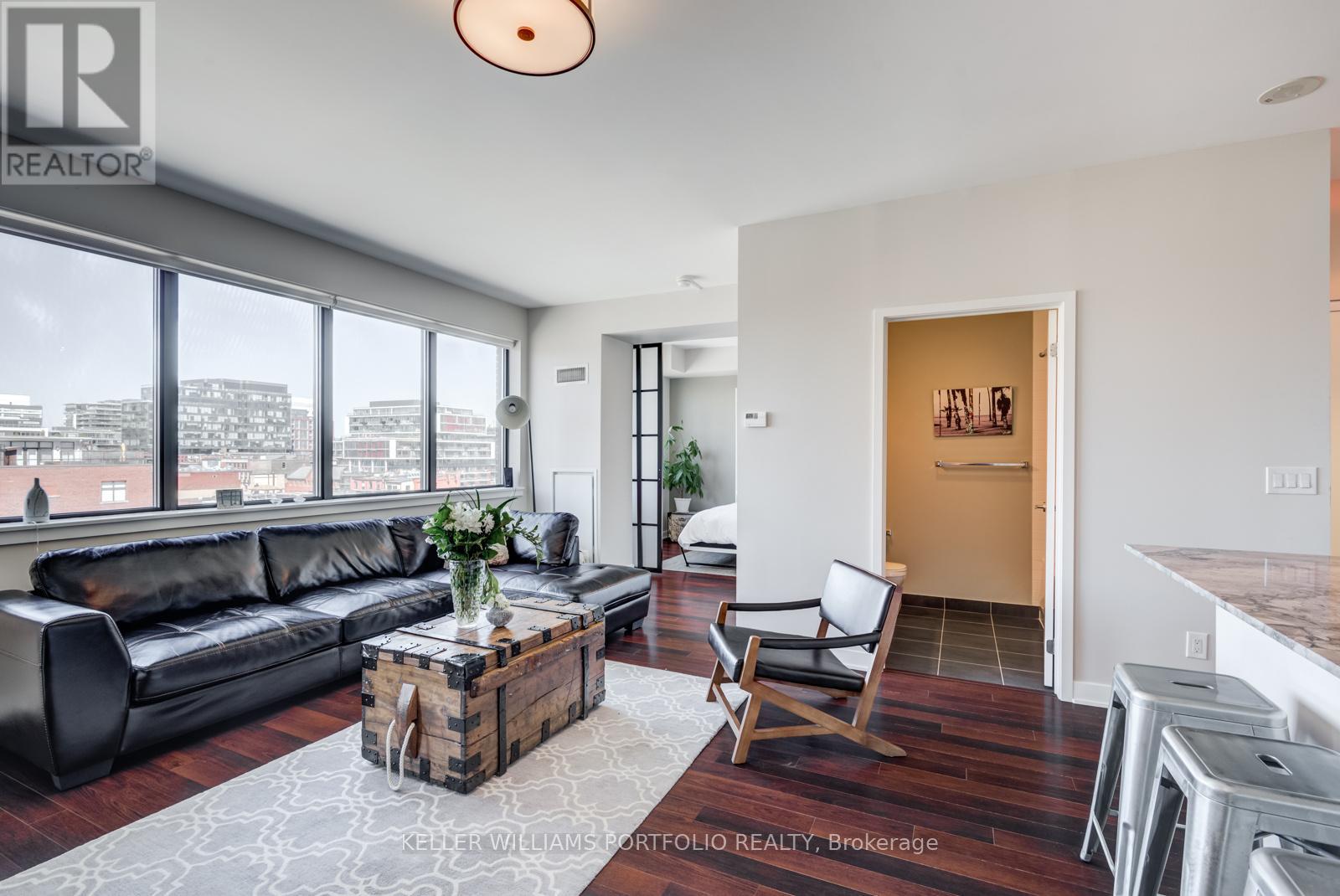 809 - 400 Wellington Street W, Toronto, Ontario  M5V 0B5 - Photo 8 - C12966740