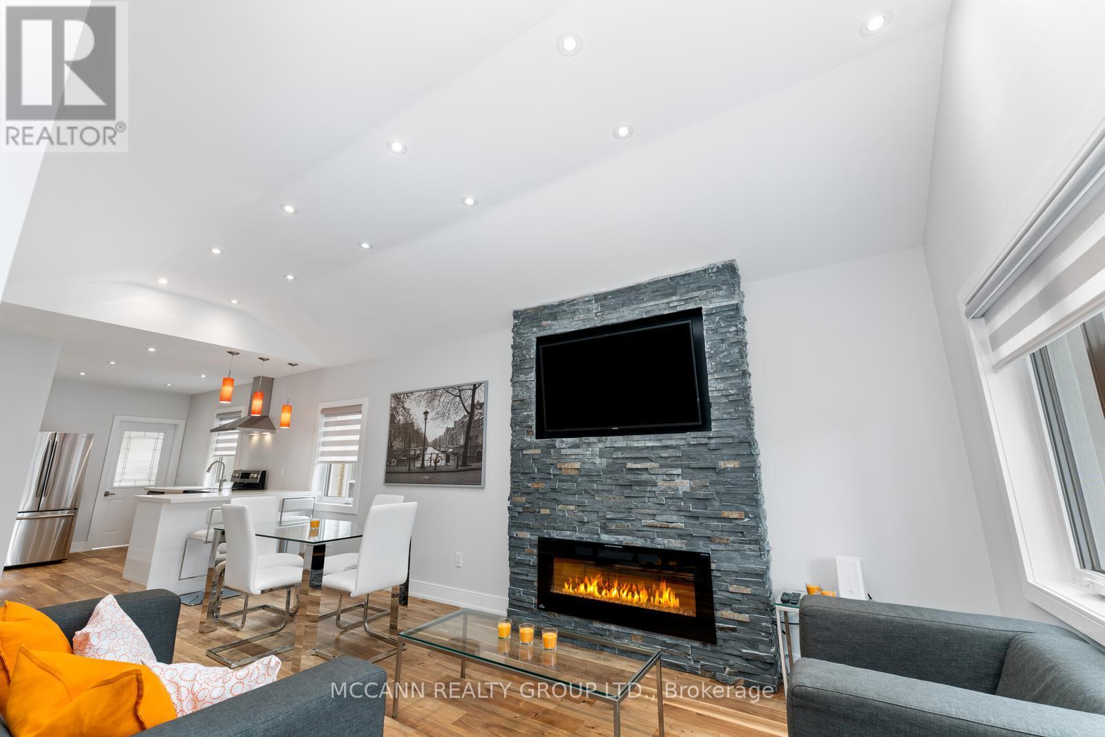 Main - 414 Northcliffe Boulevard, Toronto, Ontario  M6E 3L2 - Photo 16 - C12966800