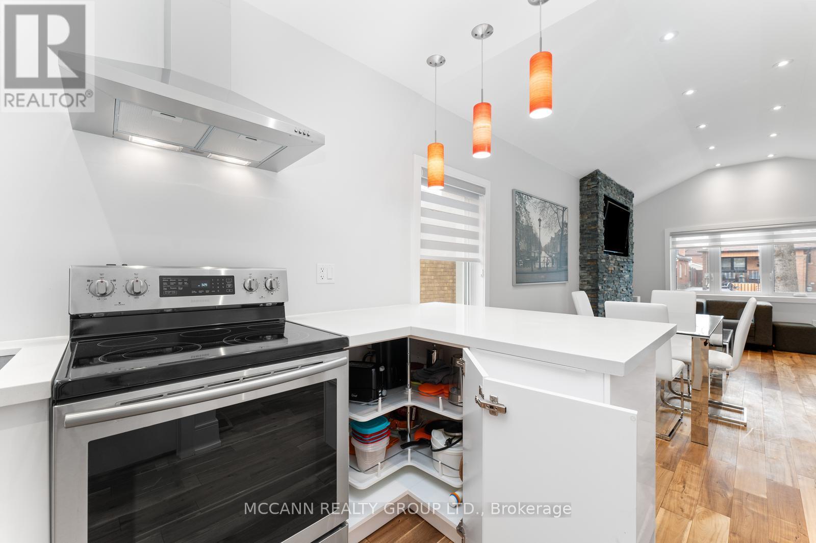 Main - 414 Northcliffe Boulevard, Toronto, Ontario  M6E 3L2 - Photo 24 - C12966800