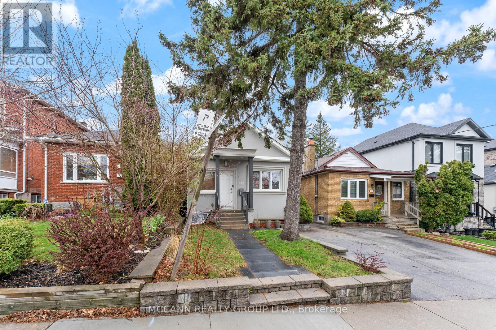 Main - 414 Northcliffe Boulevard, Toronto, Ontario  M6E 3L2 - Photo 4 - C12966800