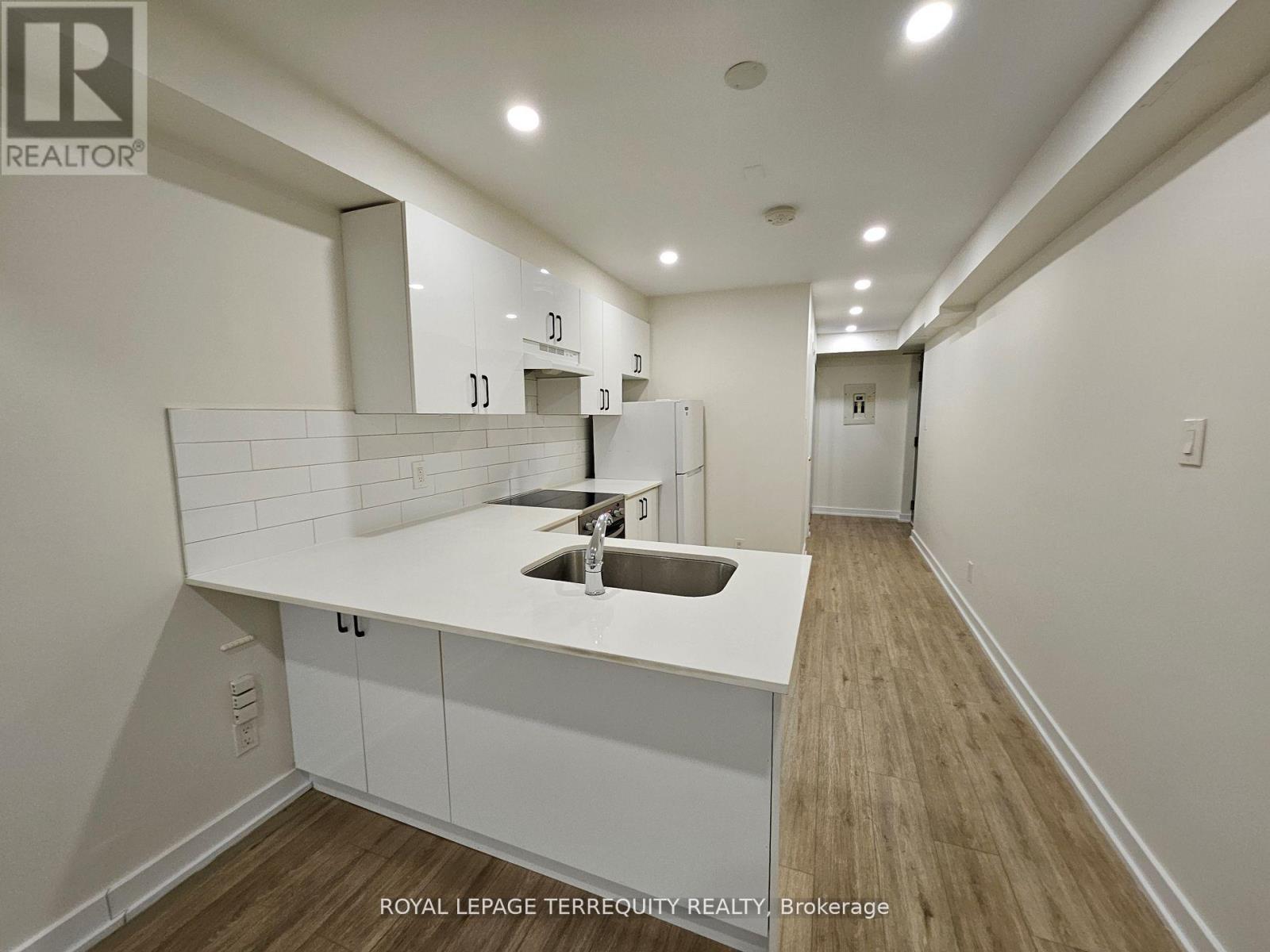 7 - 450 Arlington Avenue, Toronto, Ontario  M6C 3A2 - Photo 7 - C12966824