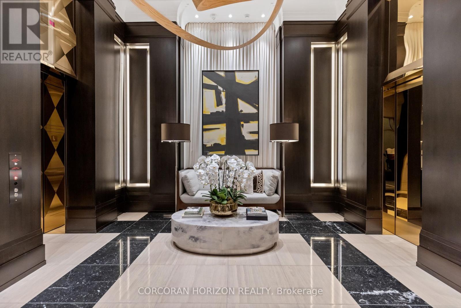 3802 - 200 Cumberland Street, Toronto, Ontario  M5R 0B7 - Photo 2 - C12966830