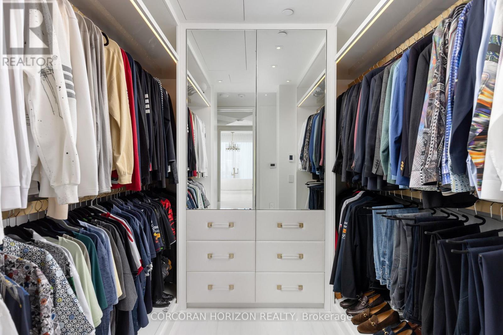 3802 - 200 Cumberland Street, Toronto, Ontario  M5R 0B7 - Photo 28 - C12966830