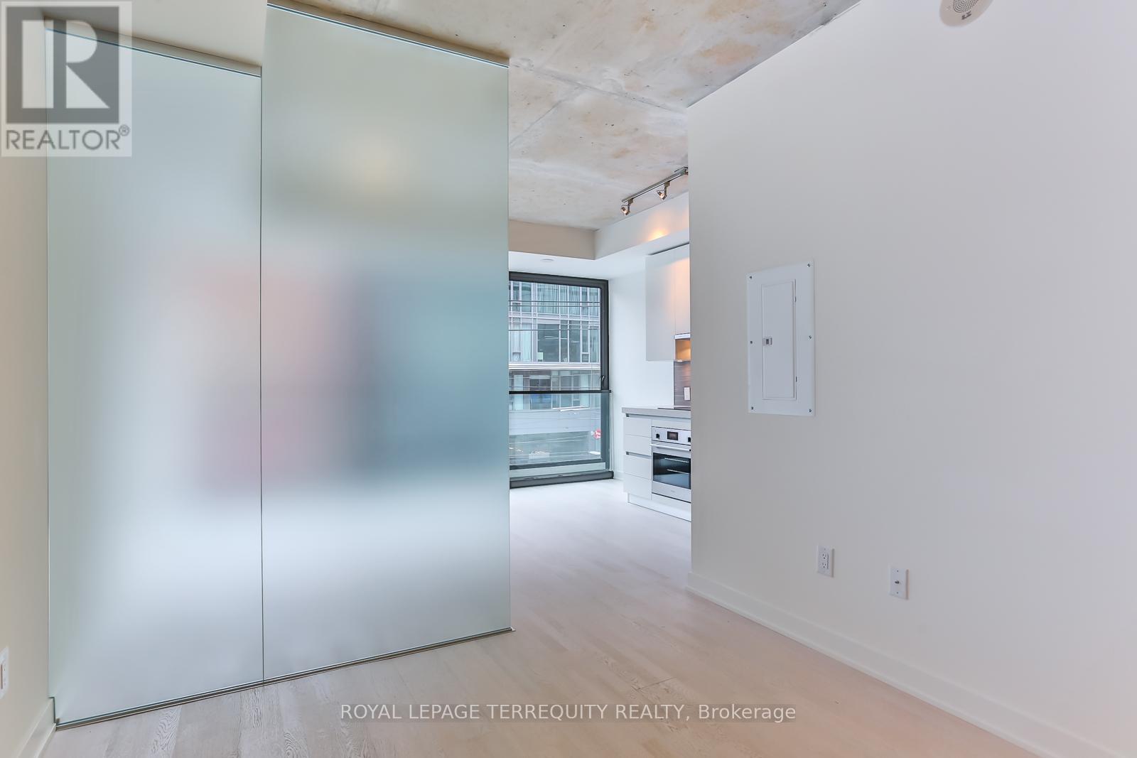 215 - 629 King Street W, Toronto, Ontario M5V 0G9 - Photo 10 - C12966906