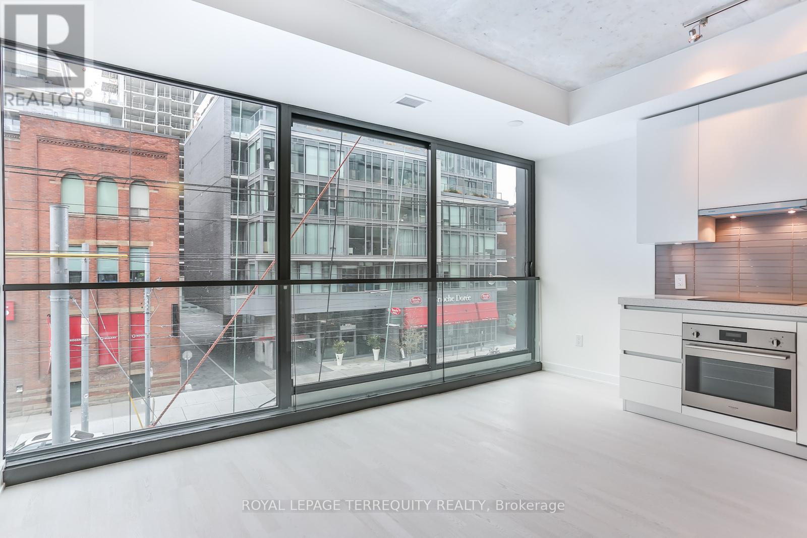 215 - 629 King Street W, Toronto, Ontario M5V 0G9 - Photo 7 - C12966906