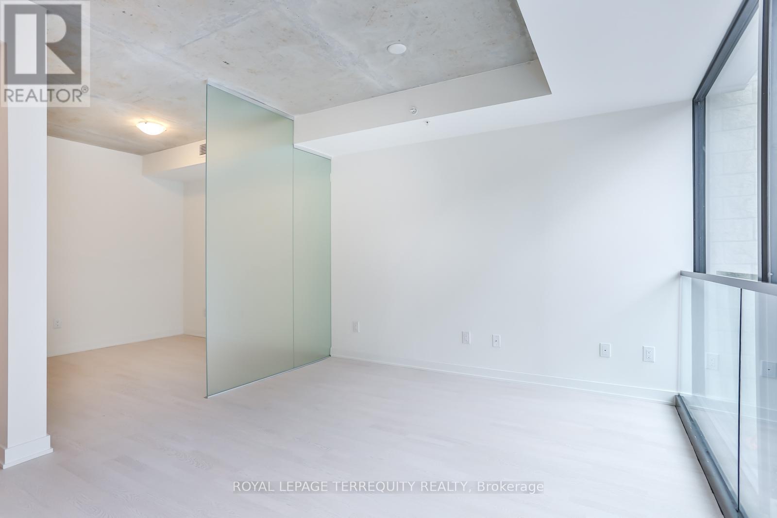 215 - 629 King Street W, Toronto, Ontario M5V 0G9 - Photo 8 - C12966906