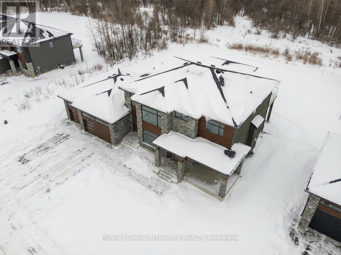 671 Ballycastle Crescent, Ottawa, Ontario  K1X 0A3 - Photo 2 - X12960554