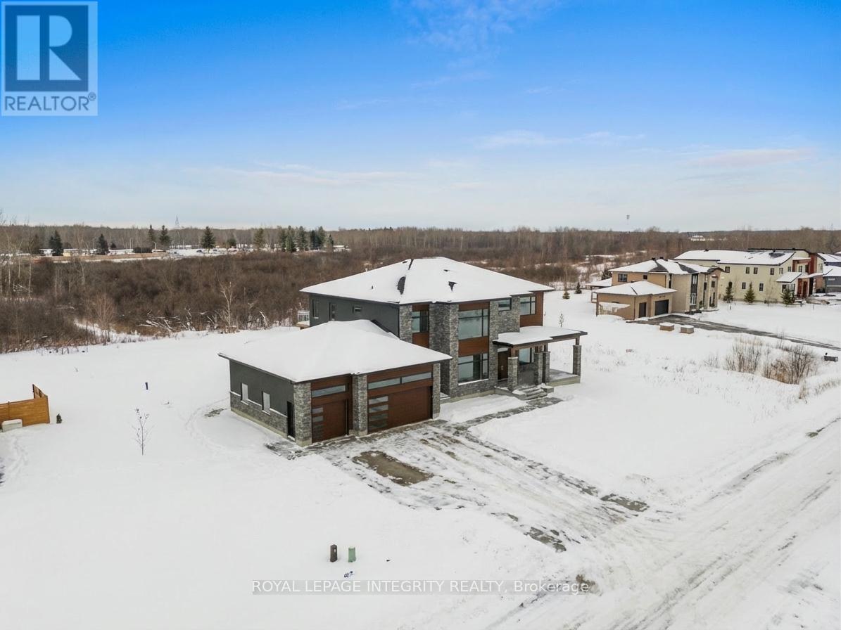 671 Ballycastle Crescent, Ottawa, Ontario  K1X 0A3 - Photo 3 - X12960554