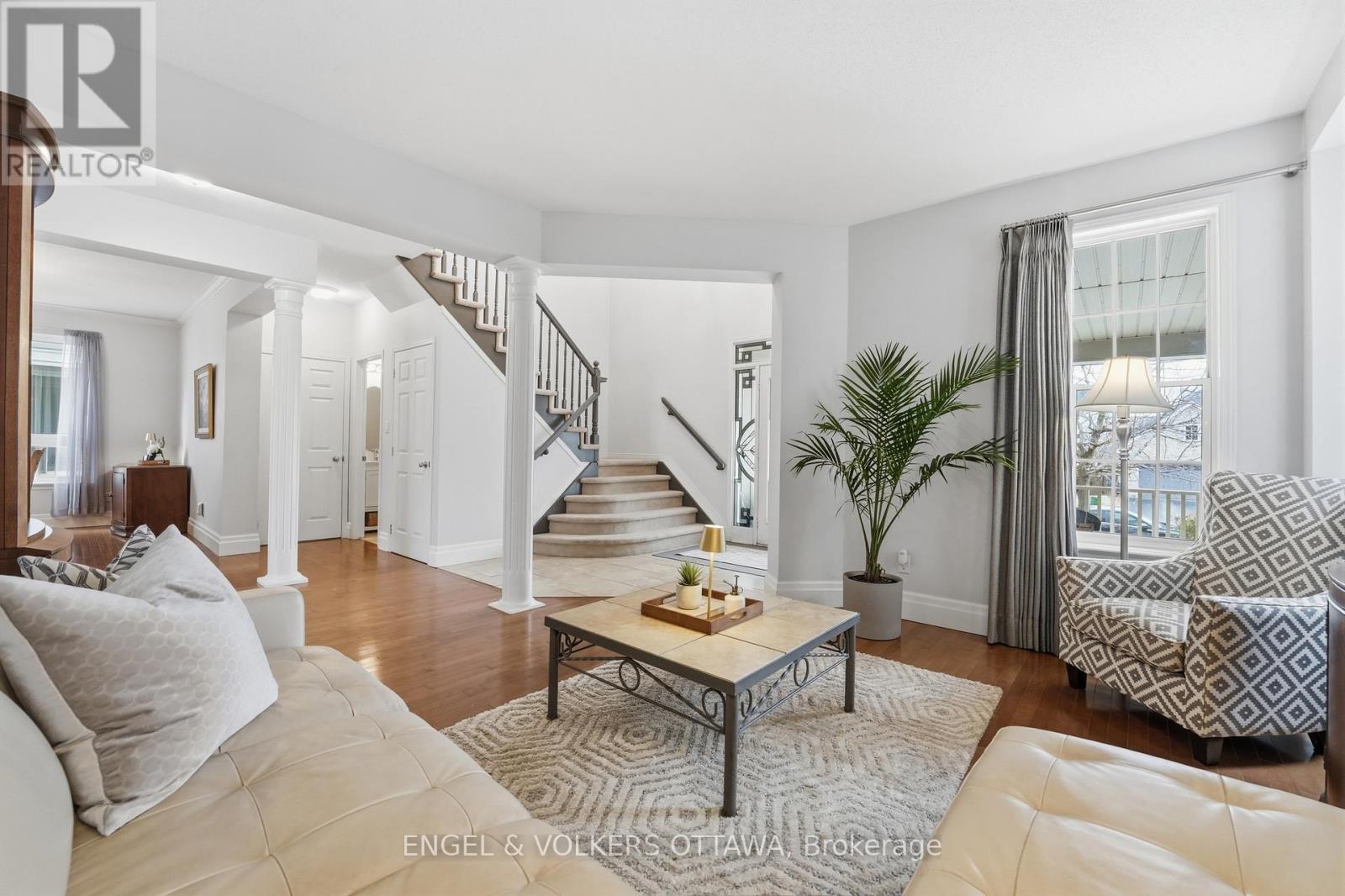 31 Leatherwood Crescent, Ottawa, Ontario  K2J 4X9 - Photo 2 - X12965738