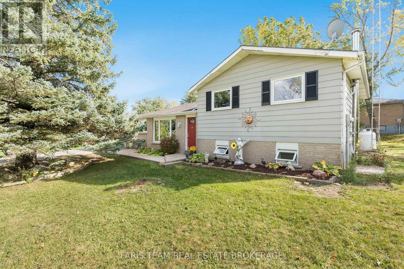 29 Jamieson Drive, Adjala-Tosorontio, Ontario  L0N 1R0 - Photo 2 - N12797084