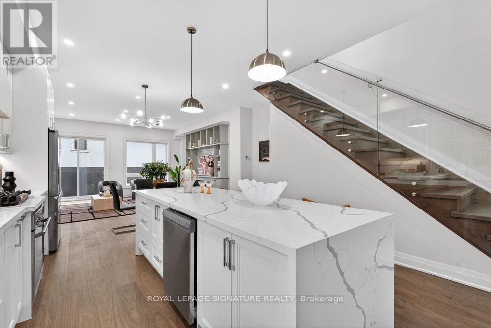 29 Butterworth Avenue, Toronto, Ontario  M1L 1H2 - Photo 9 - E12966732