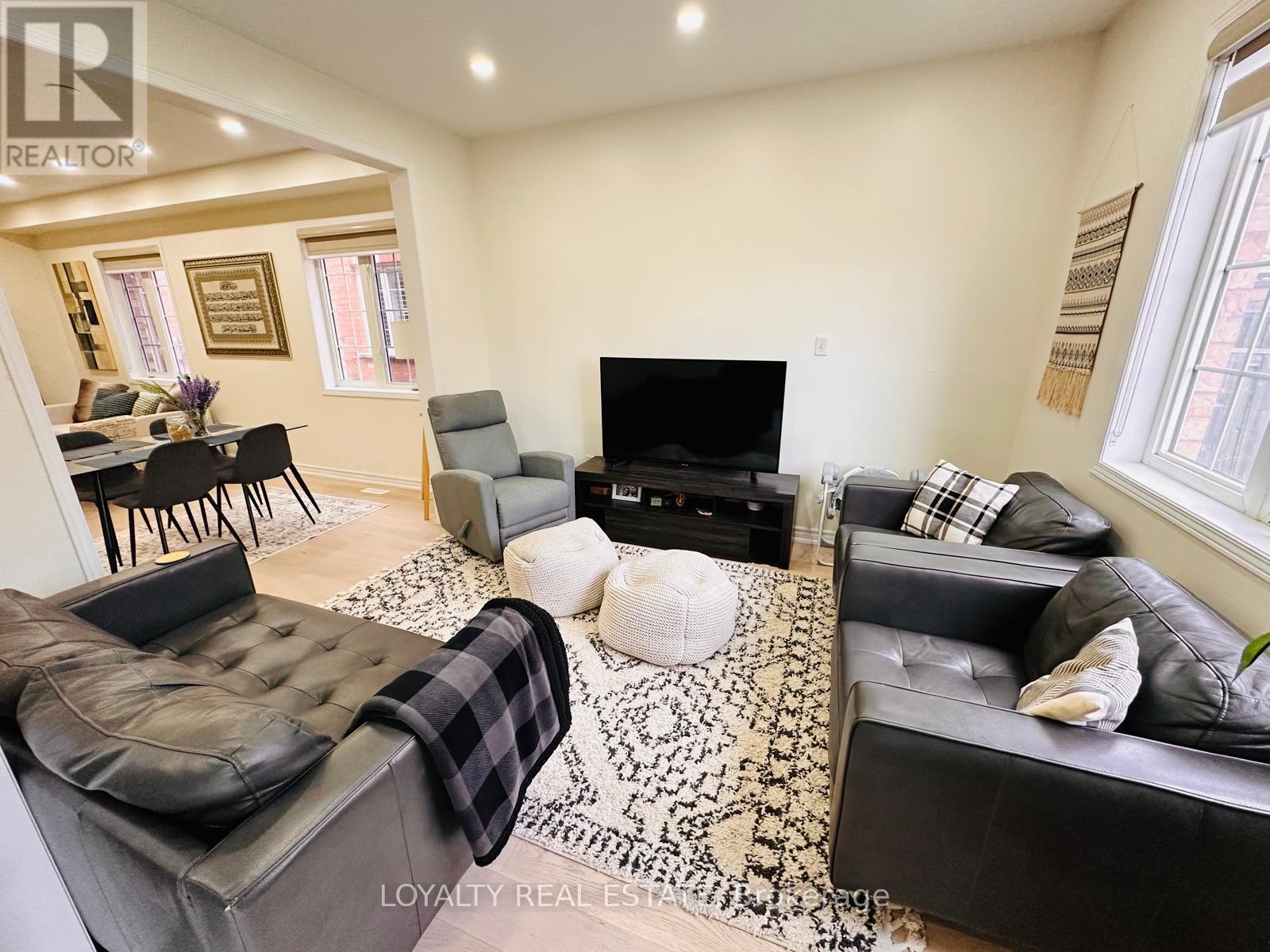 28 Thorp Crescent, Ajax, Ontario  L1T 0G9 - Photo 10 - E12966770