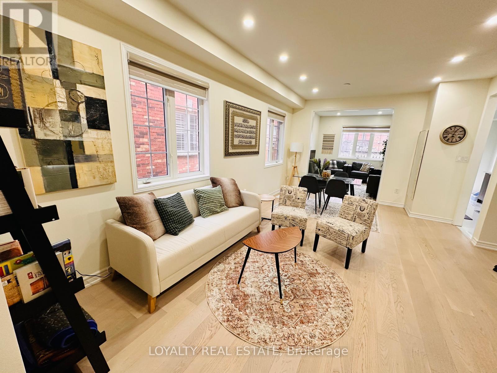 28 Thorp Crescent, Ajax, Ontario  L1T 0G9 - Photo 5 - E12966770