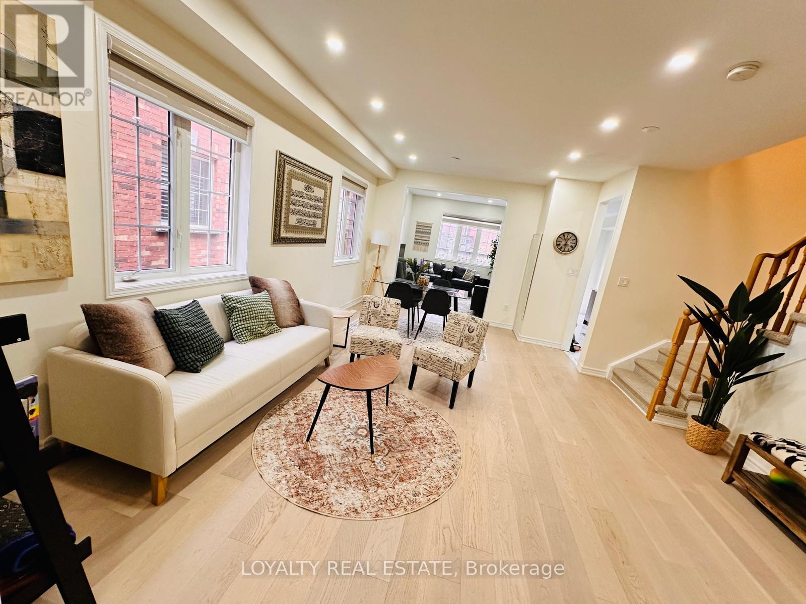 28 Thorp Crescent, Ajax, Ontario  L1T 0G9 - Photo 7 - E12966770