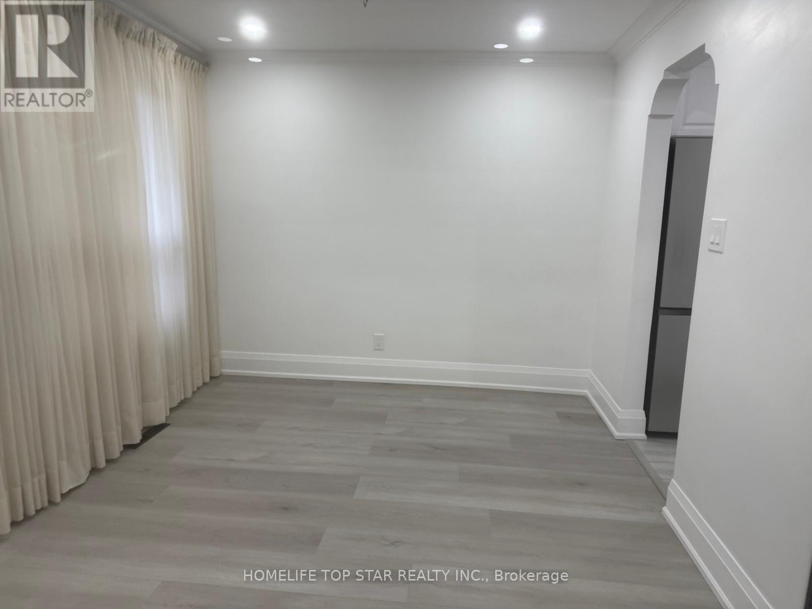 Main - 25 Mackinac Crescent, Toronto, Ontario  M1J 1P8 - Photo 7 - E12966792