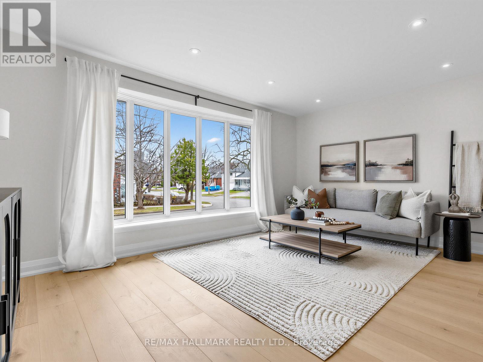 28 Munford Crescent, Toronto, Ontario  M4B 1C1 - Photo 10 - E12966944