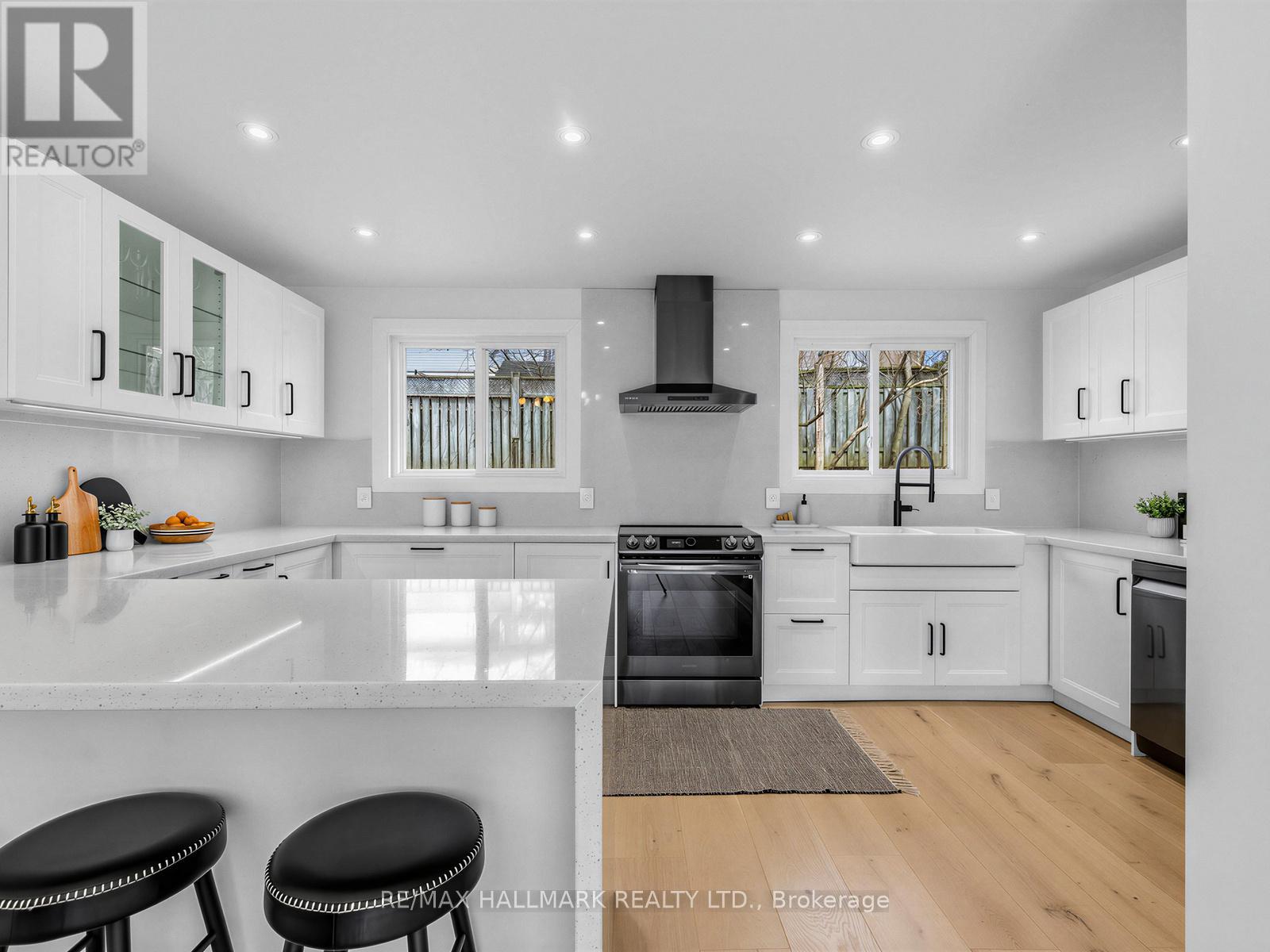 28 Munford Crescent, Toronto, Ontario  M4B 1C1 - Photo 18 - E12966944