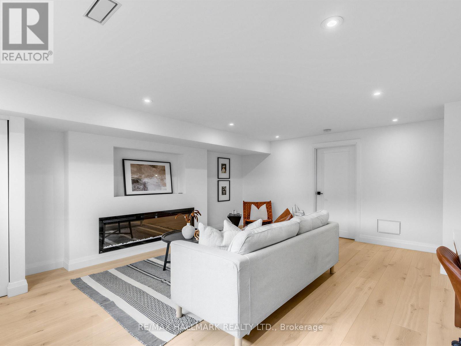 28 Munford Crescent, Toronto, Ontario  M4B 1C1 - Photo 29 - E12966944