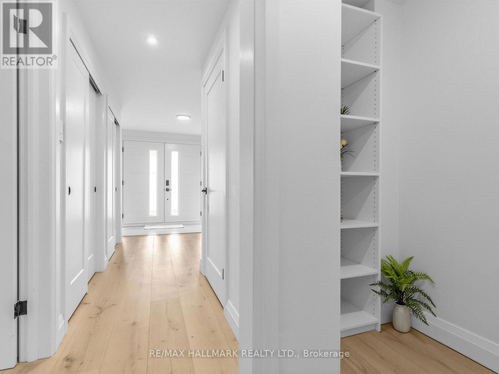 28 Munford Crescent, Toronto, Ontario  M4B 1C1 - Photo 6 - E12966944