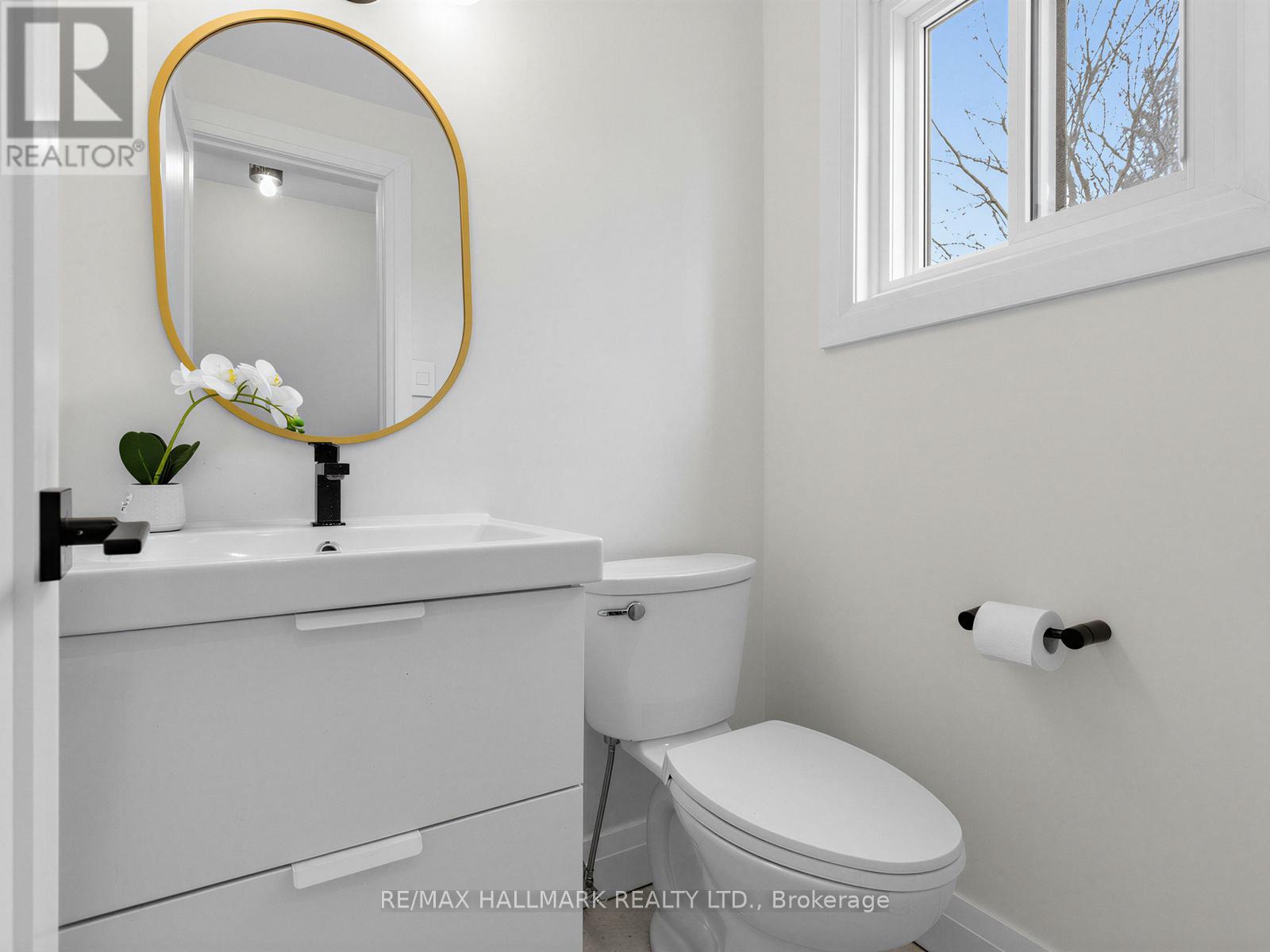 28 Munford Crescent, Toronto, Ontario  M4B 1C1 - Photo 7 - E12966944