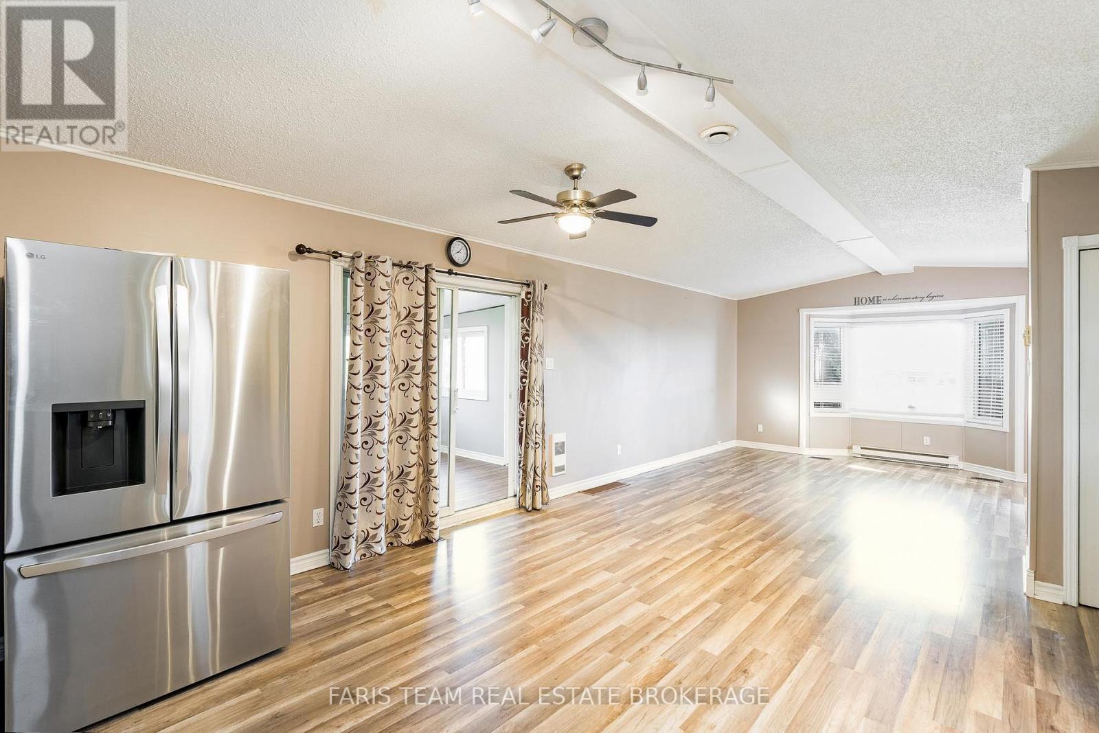 13 Sunrise Circle, Bradford West Gwillimbury, Ontario  L3Z 2A5 - Photo 10 - N12709236