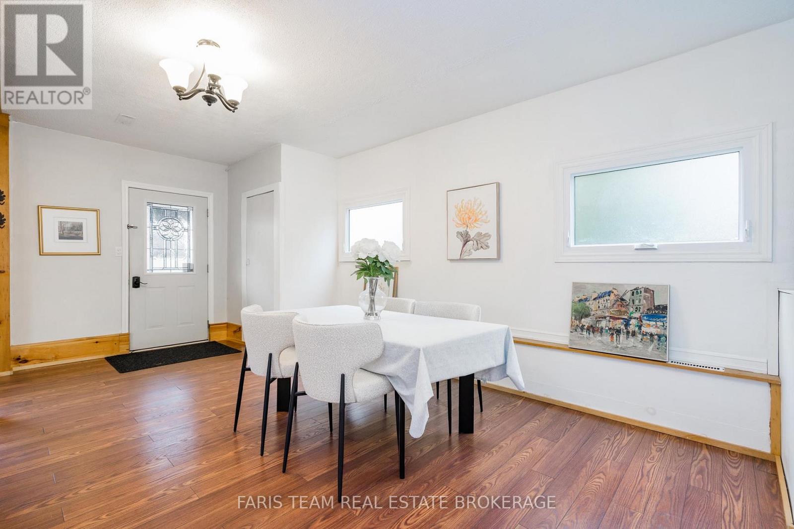 3 Courtland Street, Orillia, Ontario  L3V 1A4 - Photo 11 - S12740528