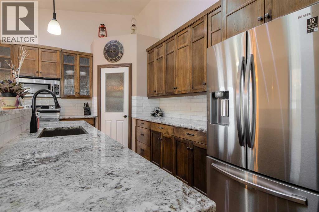 380 Grizzly Crescent N, Lethbridge, Alberta  T1H 4E6 - Photo 14 - A2281077