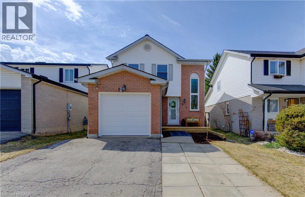 9 Camrose Court, Kitchener, Ontario  N2M 5J3 - Photo 2 - 40815752