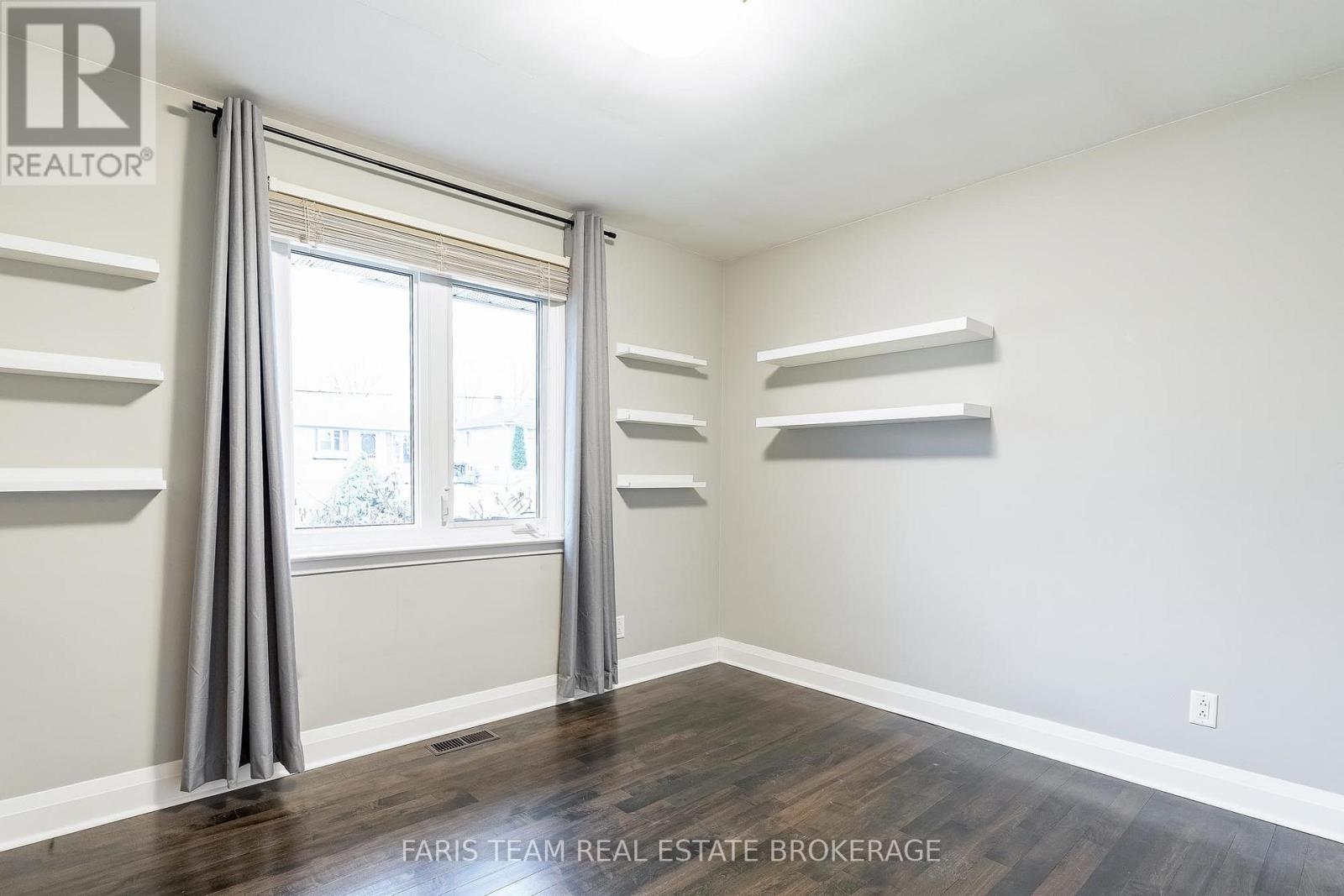 15 Davidson Street, Barrie, Ontario  L4M 3R9 - Photo 14 - S12820166