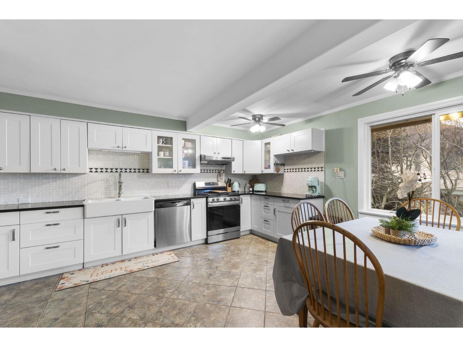 46307 Riverside Drive, Chilliwack Proper East, Chilliwack, British Columbia  V2P 3L2 - Photo 9 - R3107646