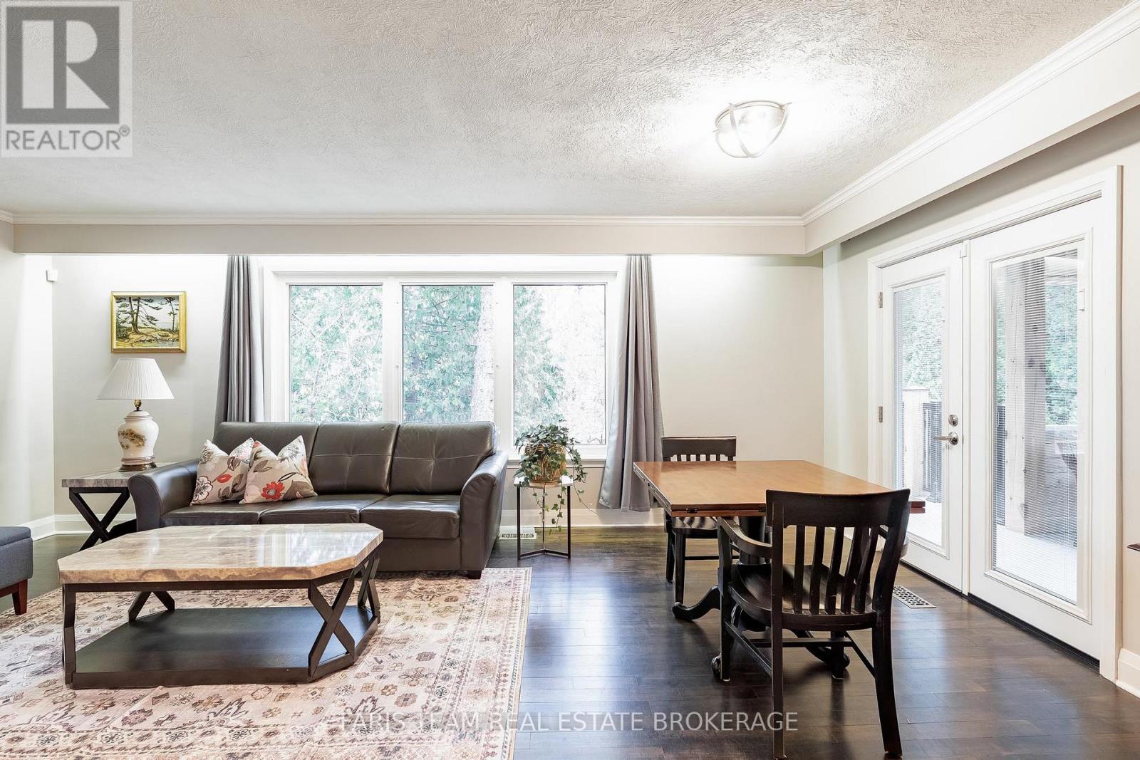 15 Davidson Street, Barrie, Ontario  L4M 3R9 - Photo 8 - S12820166