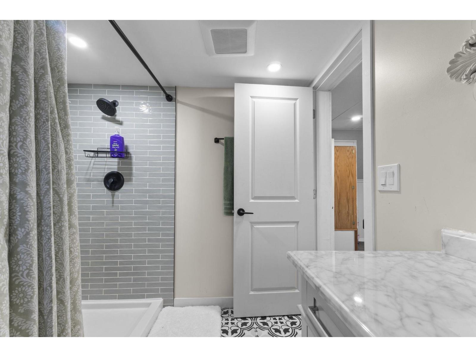 46307 Riverside Drive, Chilliwack Proper East, Chilliwack, British Columbia  V2P 3L2 - Photo 26 - R3107646