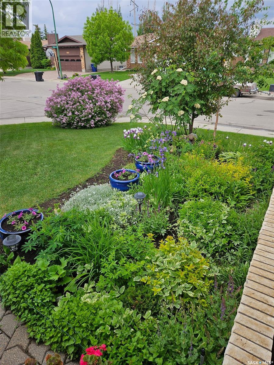 250 Bornstein Court, Saskatoon, Saskatchewan  S7N 3Y3 - Photo 41 - SK032241