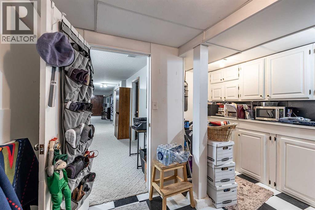 890 Hargrave Way Nw, Medicine Hat, Alberta  T1A 6Y9 - Photo 39 - A2296299